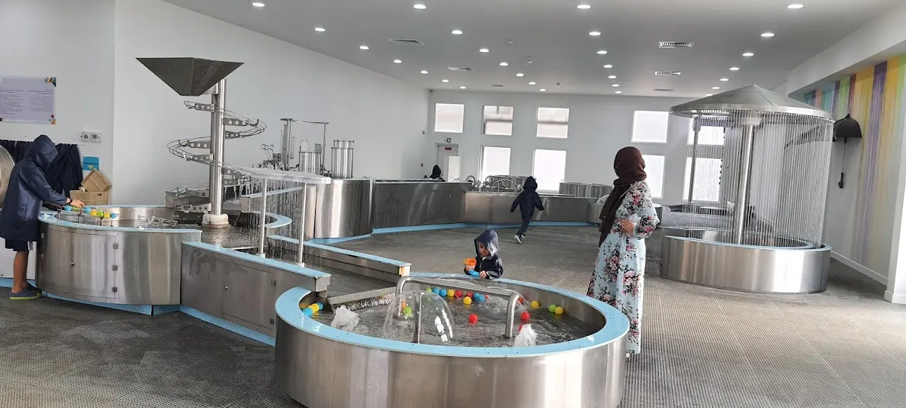 Wide view of the giant interactive water table