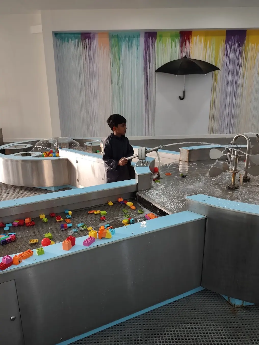 Interactive stations on the custom water table